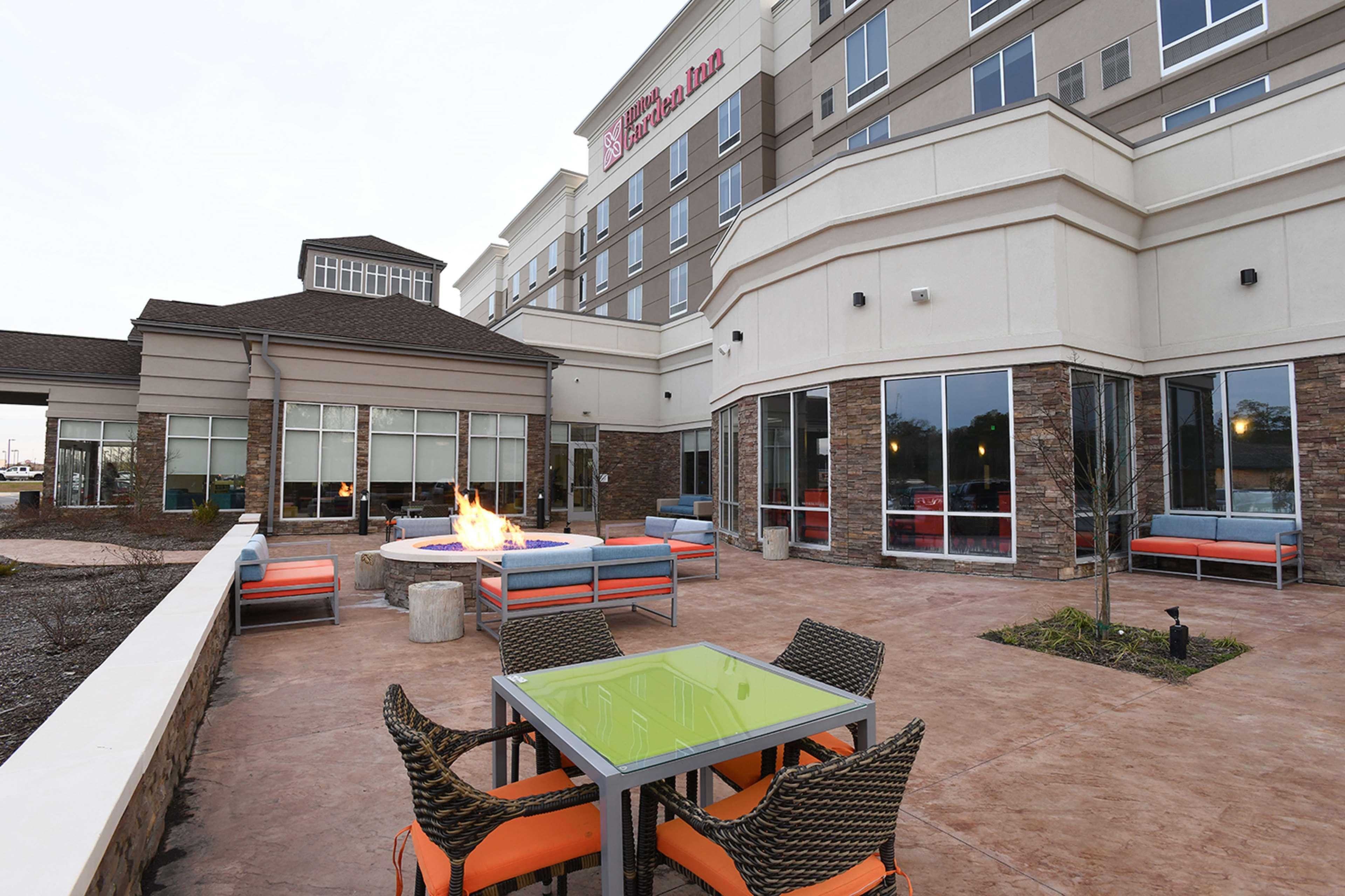 Hilton Garden Inn Jacksonville Exterior foto